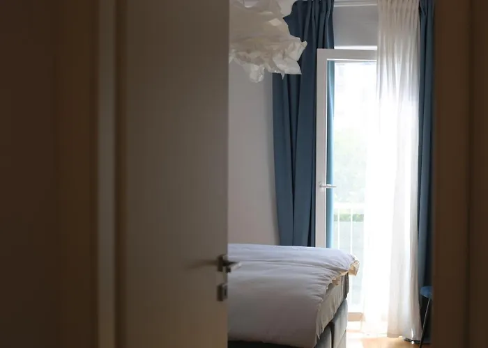 Mint Apartment Split